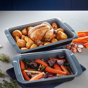 Tower Set of 2 Cerasure Non-Stick Roasting Trays