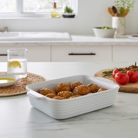 White Ribbed Small Rectangle Roaster White Ribbed Small Rectangle Roaster